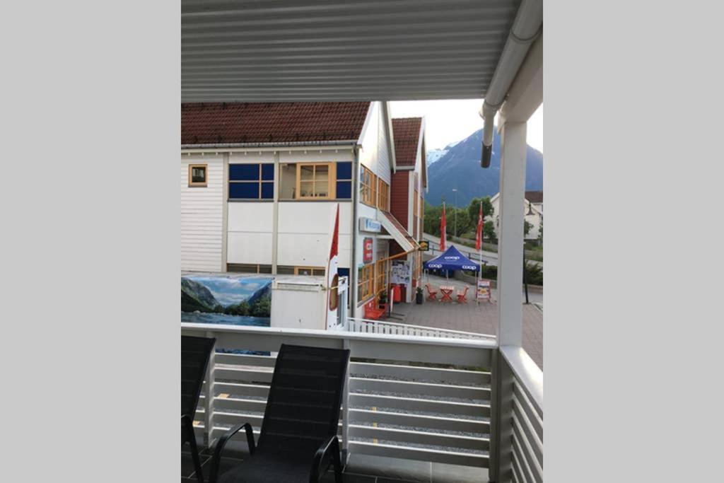 Balestrand Fjordapartments Holmen 19A エクステリア 写真